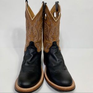 Justin Boots | Men’s Black and Camel Cowboy Boots